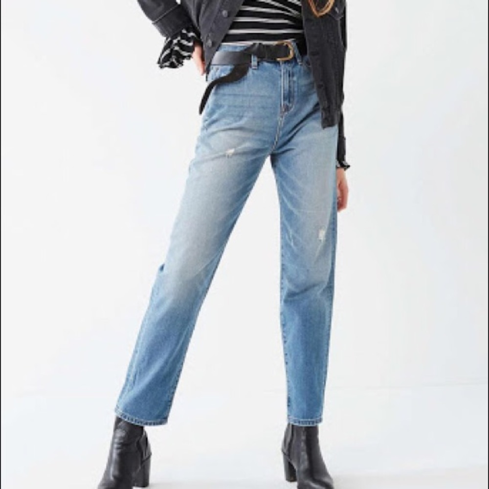 BDG 25W MOM HIGH RISE JEANS